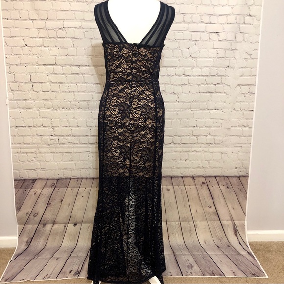 Formal Navy Lace Long Dress, size 6 - Picture 4 of 7